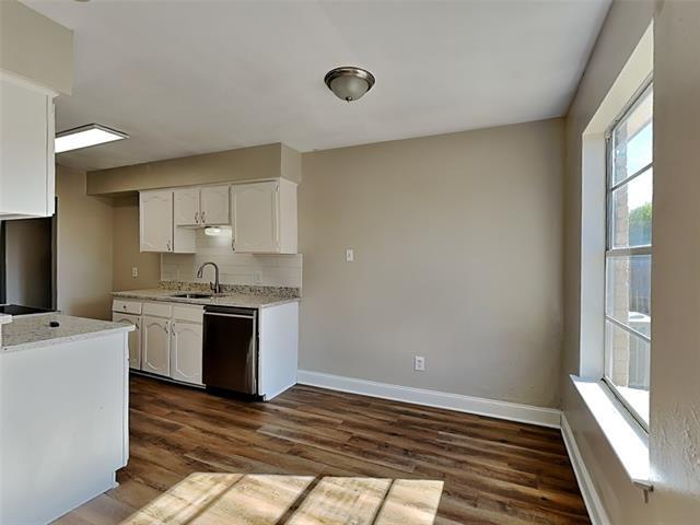 Building Photo - 6908 Chapman Dr