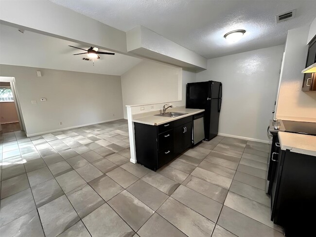 Building Photo - 7600 St Amant Pl