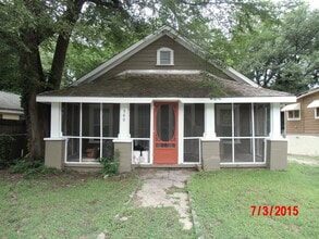 Building Photo - 540 Paines Ave NW