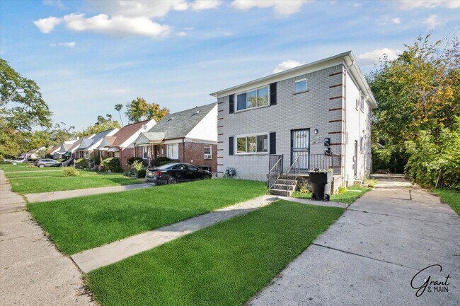 Foto del edificio - 15470/15472 Greenfield - Vibe Real Estate Investments LLC