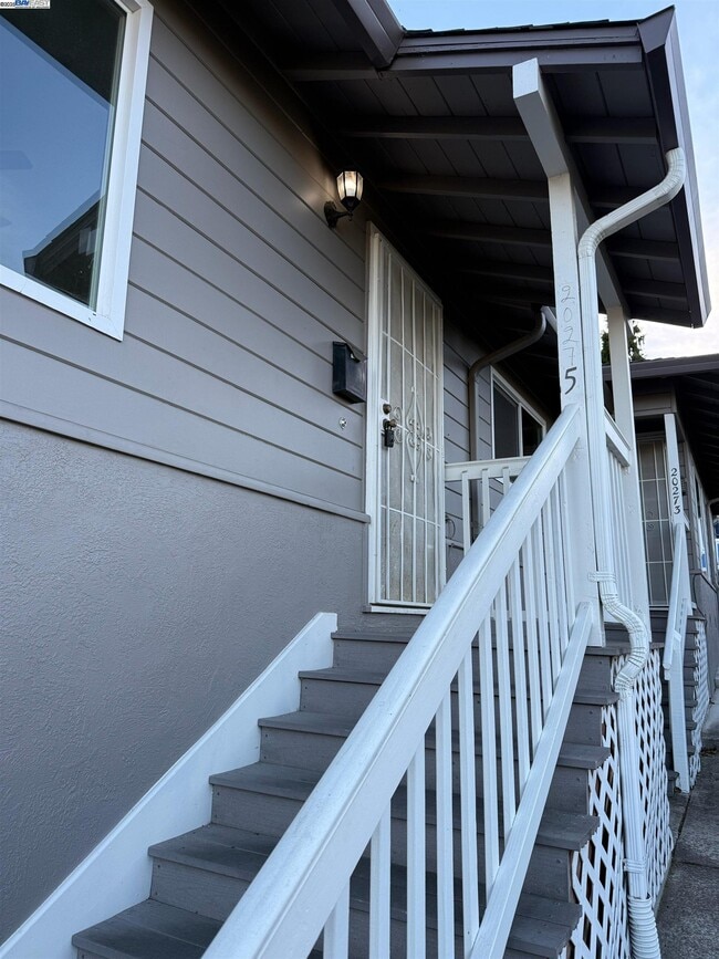 Foto del edificio - 20275 Stanton Ave