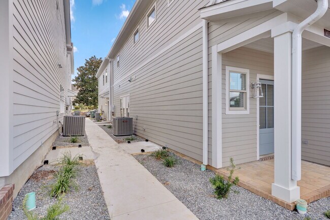 Foto del edificio - 4084 Ivy Green Trl