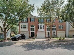 Building Photo - 3019 Spice Bush Rd