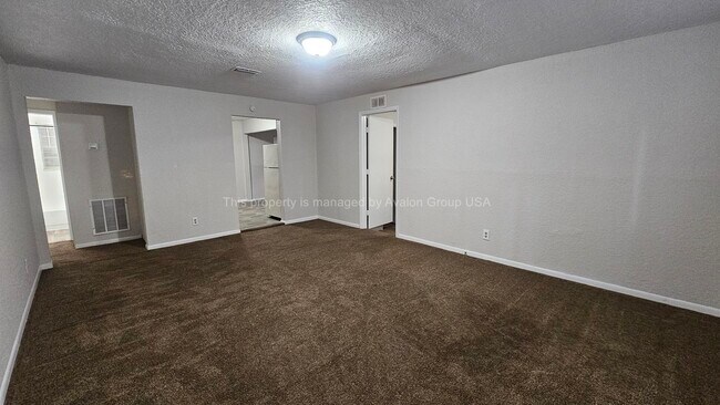 Foto del edificio - 9658 Gibson Ave