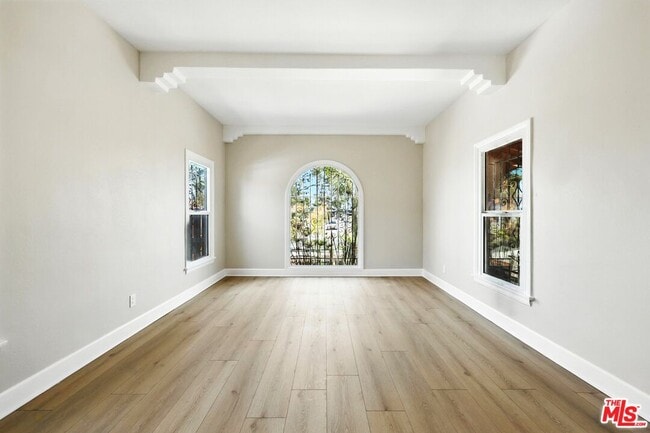 Building Photo - 8853 S Halldale Ave