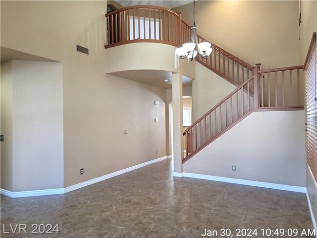 Building Photo - GORGEOUS HOME IN THE HIGHLY DESIRABLE MOUN...