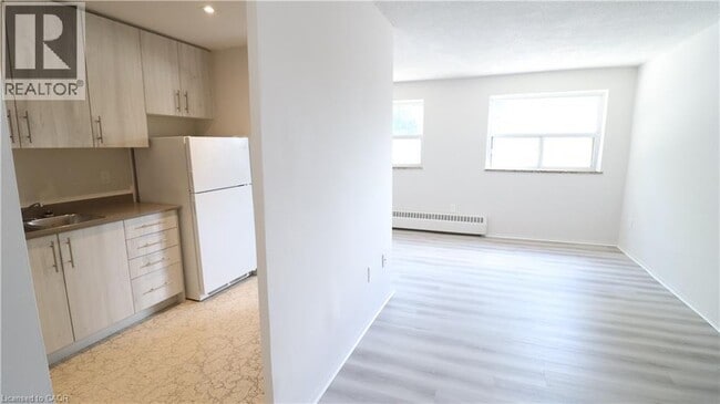 Building Photo - 84 SECOND Street Unit# 102