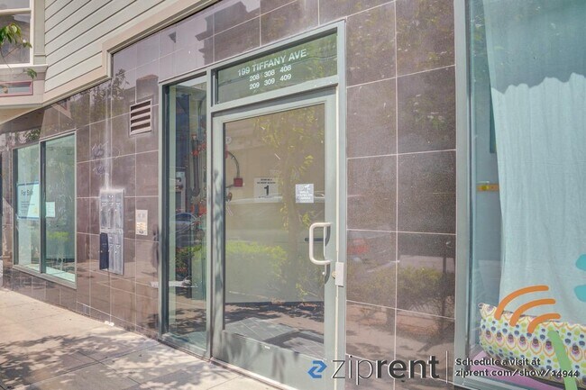 Foto del edificio - 199 Tiffany Ave