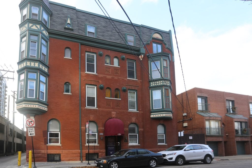 Primary Photo - 159 W Goethe St