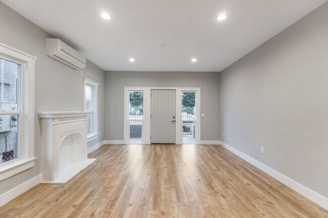 Foto del edificio - Beautiful 2 bedroom in Echo Park/Silver Lake with parking! **2 weeks off the rent!!!**