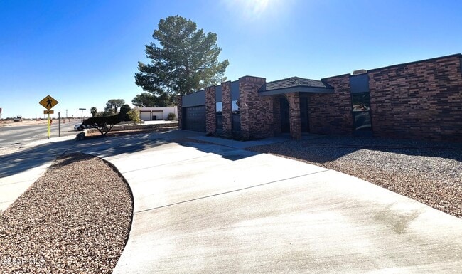 Foto del edificio - 17001 Darrington Rd