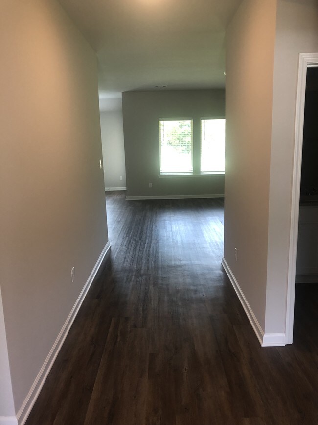 Building Photo - 12876 Fowler Dr