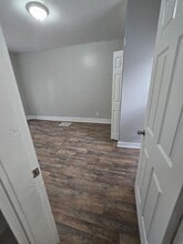 Building Photo - 2207 S Walnut St