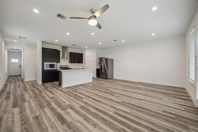 Foto del edificio - 12319 Basilwood Dr