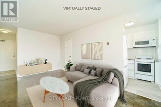 Building Photo - 1500 Bathurst St