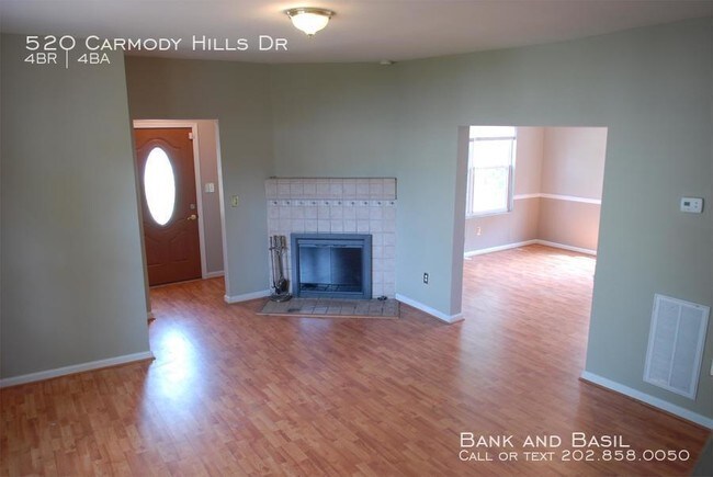 Building Photo - 520 Carmody Hills Dr