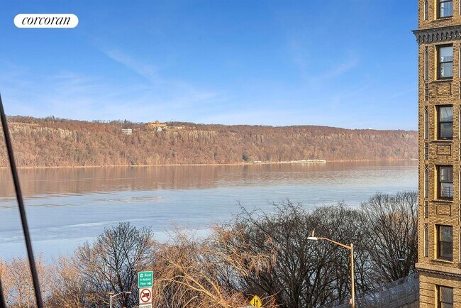 Foto del edificio - 880 W 181st St