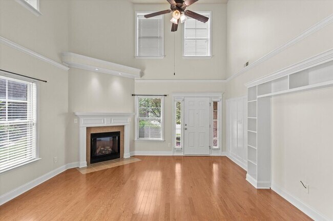 Foto del edificio - 2525 Millwood Cir SE