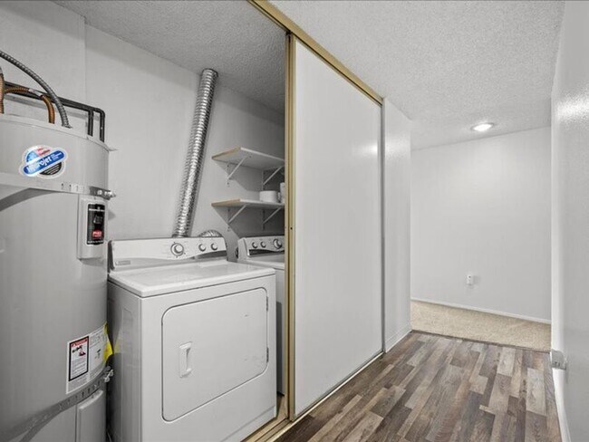 Building Photo - 303 Gage Blvd