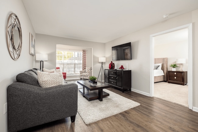 Building Photo - The Ariel