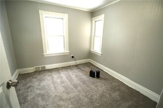 Building Photo - 101 Superior St