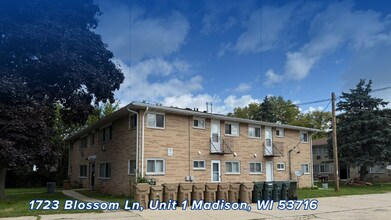Building Photo - 1723 Blossom Ln