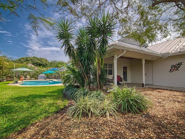 Building Photo - 2285 SE St Lucie Blvd