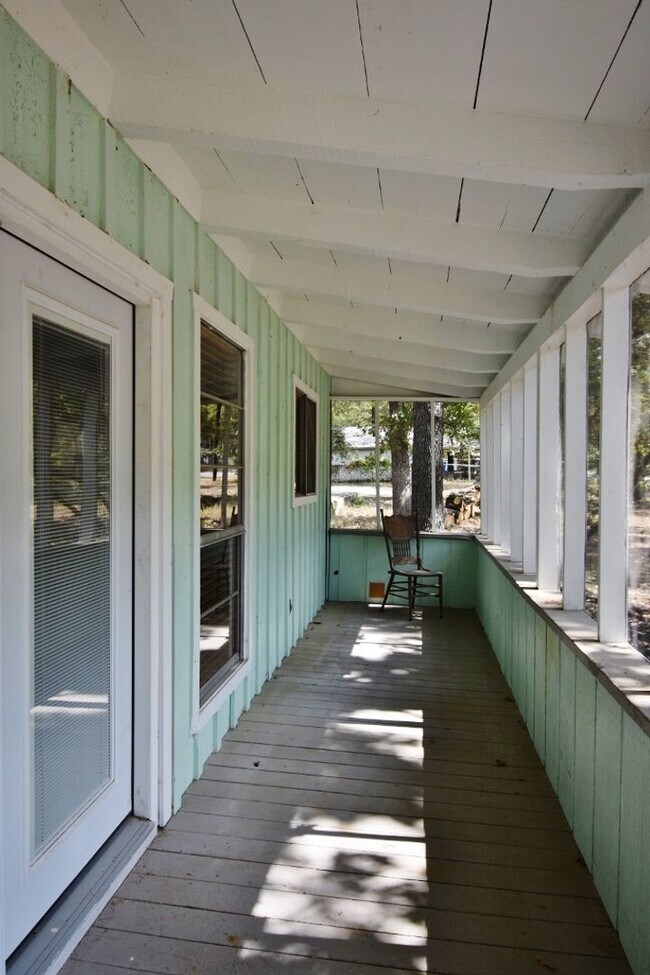 Building Photo - Beautifully Updated 1/1 Cabin Close to the...