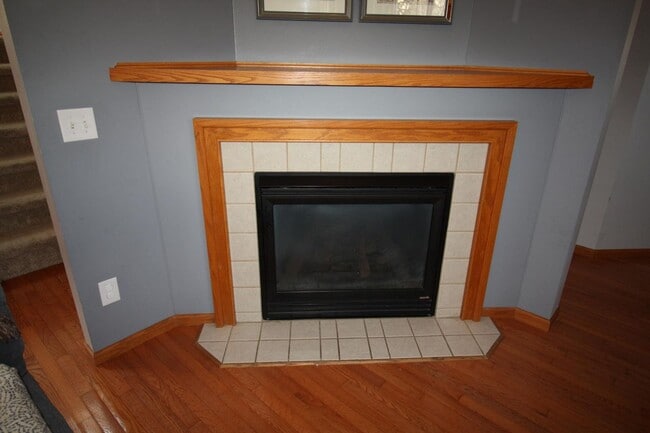 Building Photo - 801 Carina Ln