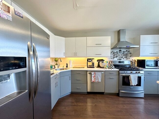 Building Photo - 180 K St