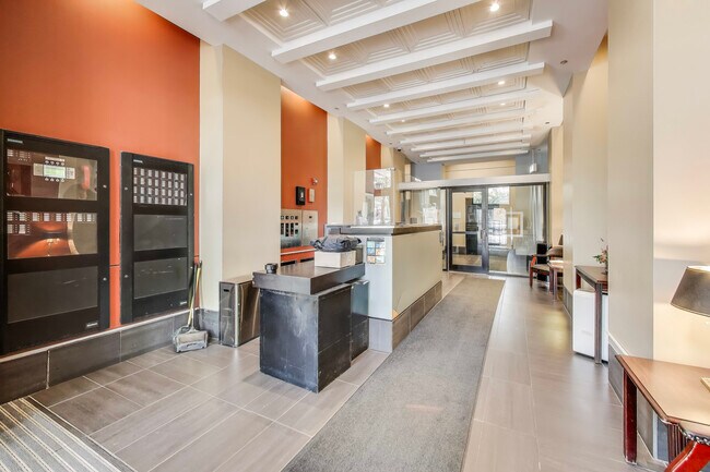 Foto del edificio - 1255 S State St