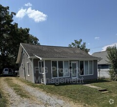 Building Photo - 1013 Glider Ave