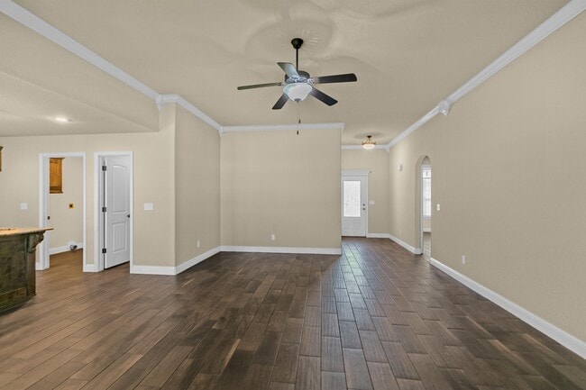 Building Photo - 1241 Kensington Dr