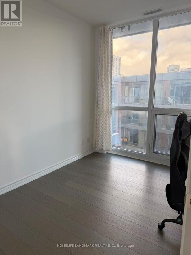 Building Photo - 38 Forest Manor Rd