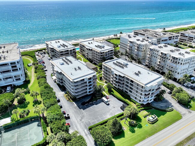 Foto del edificio - 3200 S Ocean Blvd