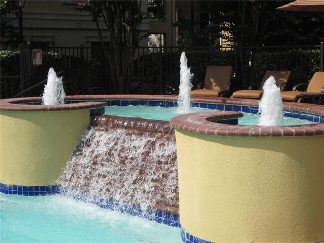 Building Photo - 3777 Peachtree Rd NE