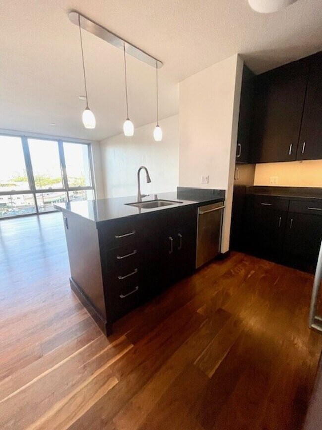 Building Photo - Waihonua at Kewalo One Bedroom for Rent