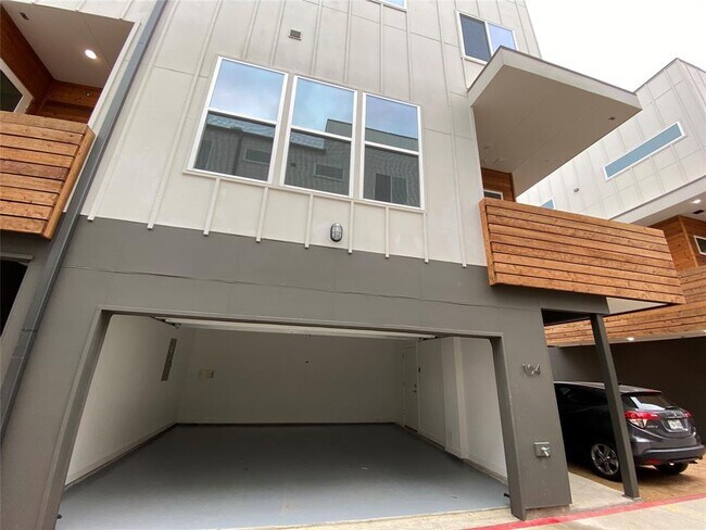 Foto del edificio - 1510 N Washington Ave