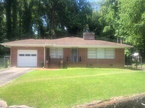 Building Photo - 215 W Lake Dr NW