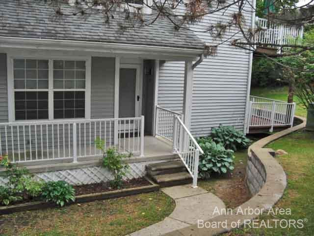 Building Photo - 4299 Pine Ridge Ct