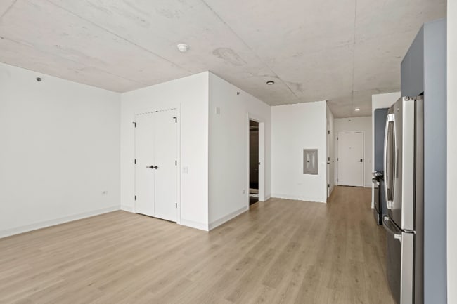 Photo - 232 W Polk St Apartment