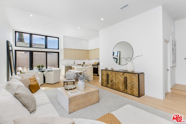 Foto del edificio - 3808 College Ave