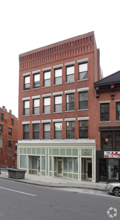 Building Photo - Bank Street Apartments