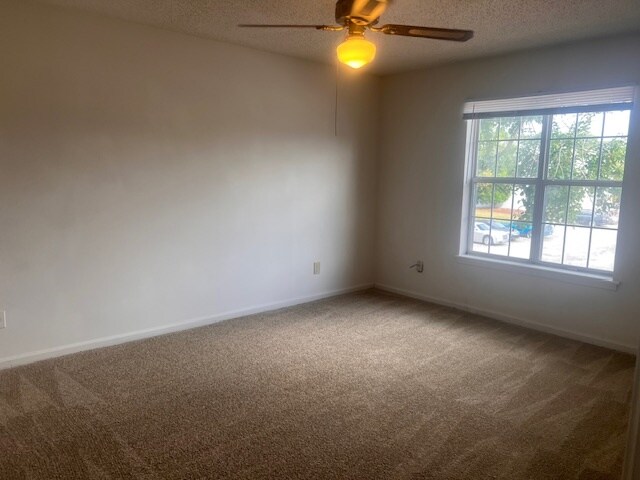 Building Photo - 719-E S Parker Dr