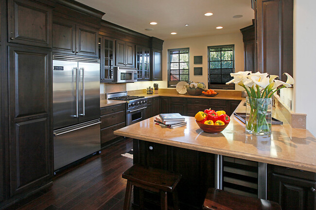 Kitchen with Viking Appliances - 1016 Garden St