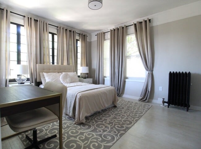 Building Photo - 800 Monroe Ave