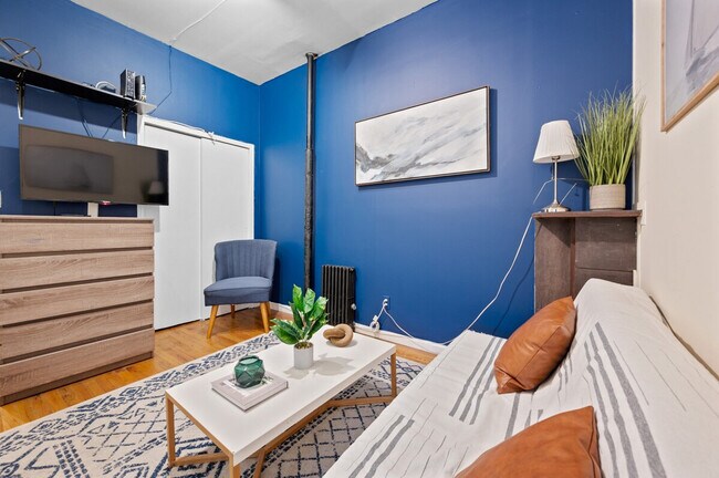 Foto del edificio - 690 9th Ave