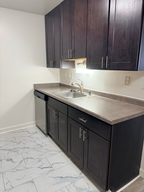 Foto del edificio - 1007 N Marshall St