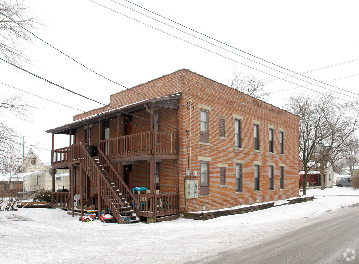 Building Photo - 166-172 S Highland Ave