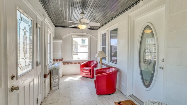 Building Photo - 32 W Johnson Ave